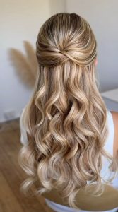 شنیون با فر درشت در شینیون موی باز در کرج