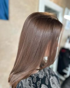 تناژ خاکستری در جدیدترین رنگ مو ی فصل پاییز در کرج