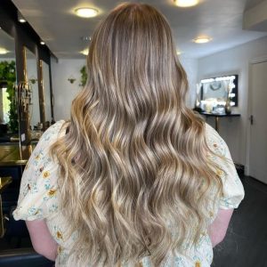 مدل شنی در جدیدترین مدل‌های رنگساژ مو در کرج