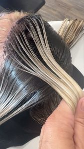 مهارت رنگ کار در جدیدترین مدل‌های رنگساژ مو در کرج